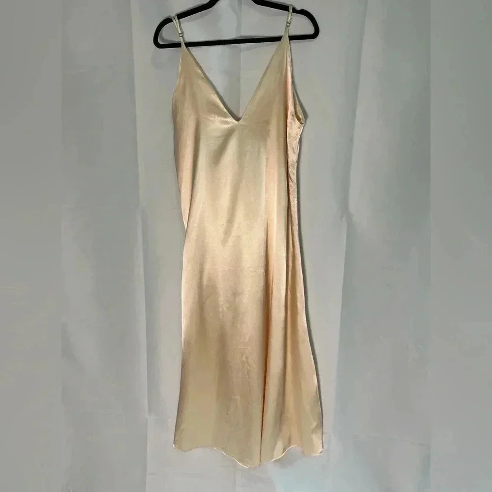 Vici Cream Maxi Dress